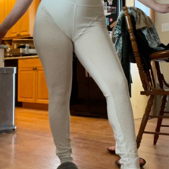 GUC Alo Energize Leggings ALO Yoga Leggings Women’s Size M - Picture 11 of 11